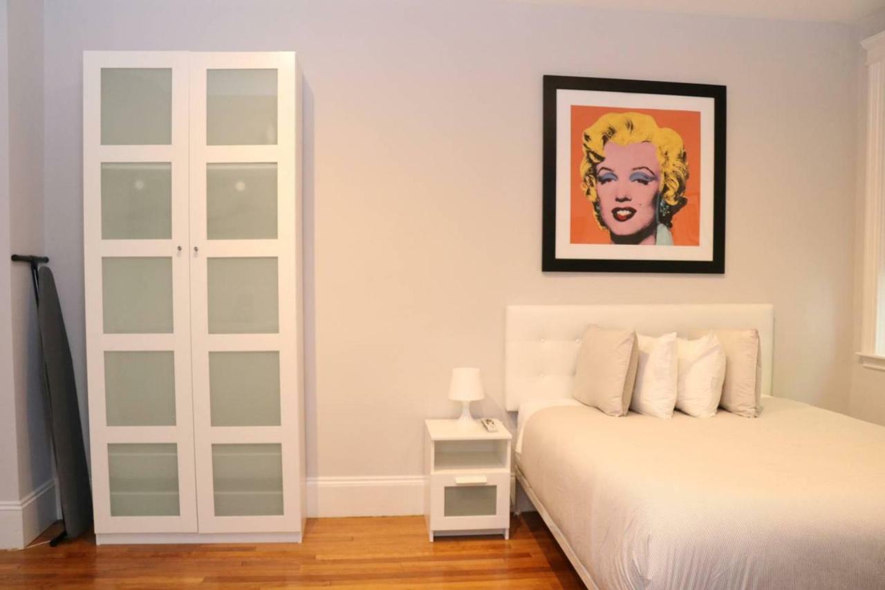 A Stylish Stay W/ A Queen Bed, Heated Floors.. #15 Brookline Exterior foto