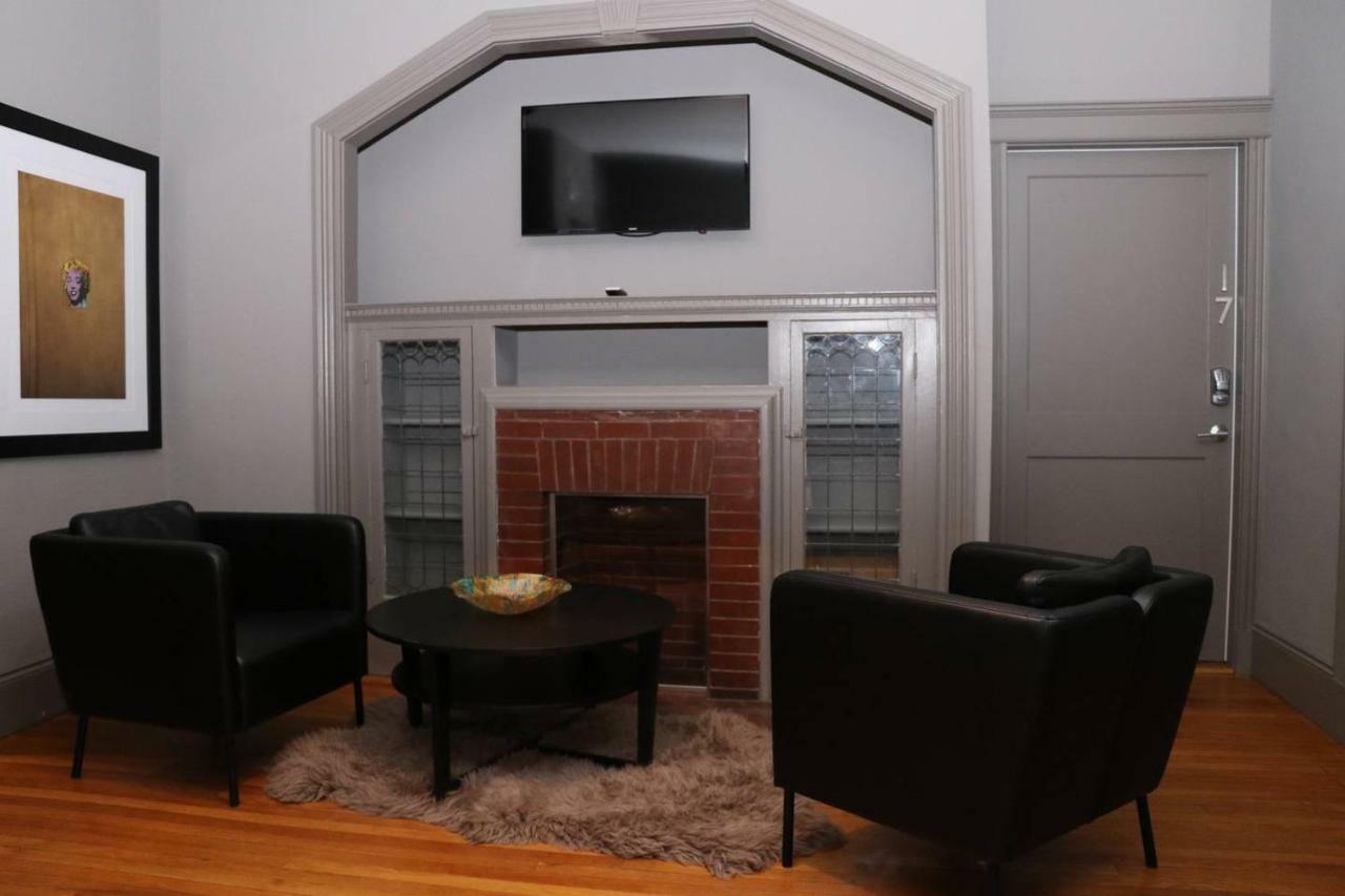 A Stylish Stay W/ A Queen Bed, Heated Floors.. #15 Brookline Exterior foto